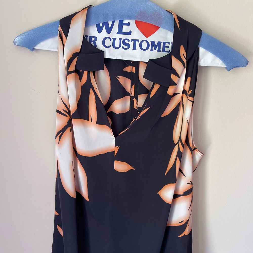 Tahari floral sleeveless blouse